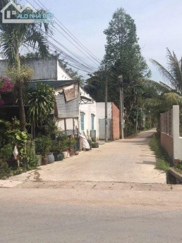 Bán dãy nhà trọ đang cho thuê và nhà cấp 4 tại ấp Bến Cam, Nhơn Trạch, Đồng Nai 6.2 tỷ