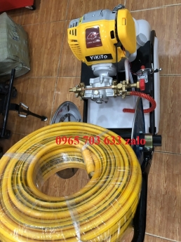 Xe phun thuốc, máy phun thuốc đẩy tay siêu tiện lợi Yikito Japan GX35 chạy xăng.