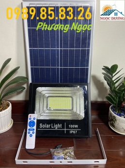 Đèn LED Pha Năng Lượng Mặt Trời 100W, đèn chiếu sáng năng lượng mặt trời