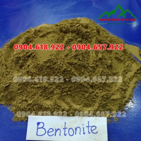 Bentonite làm phụ gia cho thức ăn chăn nuôi.