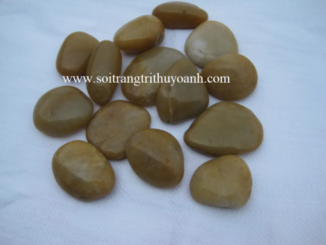 Sỏi vàng bóng trang trí tiểu cảnh sân vườn
