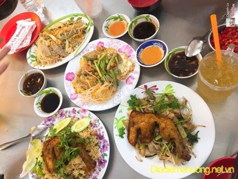 Quán Cơm Và Các Món Xào Ngon Quận 1