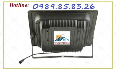 Đèn LED pha năng lượng mặt trời 20W,25W, đèn sân vườn năng lượng mặt trời