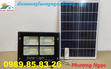Đèn LED pha năng lượng mặt trời 60W 4 khoang, đèn 60W năng lượng mặt trời 4 ngăn