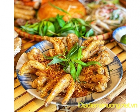 Chân Gà Xốc Muối, Chân Gà Phá Lấu