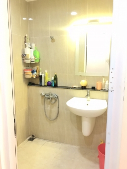 Bán căn hộ 66.8m2 tòa A1 Green Stars, ban công Đông Bắc, full nội thất, giá 2 tỷ