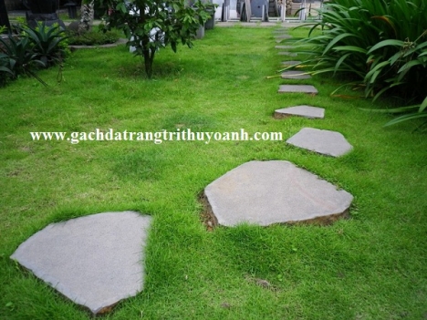 Đá thớt sân vườn, đá thớt tự nhiên bước đi