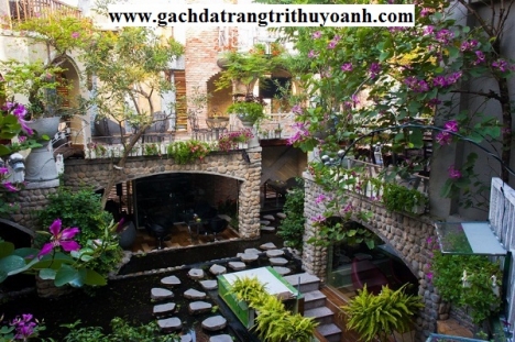 Đá thớt sân vườn, đá thớt tự nhiên bước đi