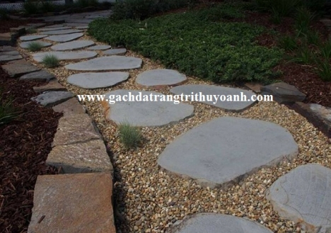Đá thớt sân vườn, đá thớt tự nhiên bước đi