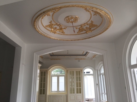 TRẦN THẠCH CAO DÁT VÀNG SANG TRỌNG CHO KHÔNG GIAN NỘI THẤT