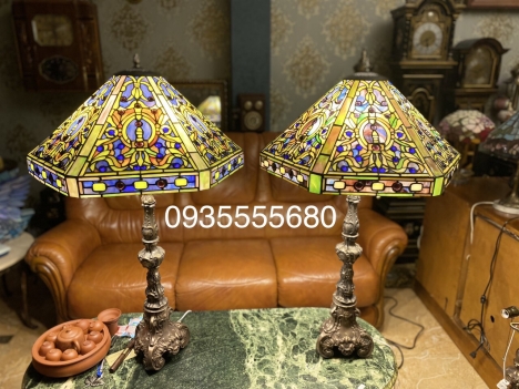 Giao lưu đôi đèn cổ tiffany hàng cao cấp hoa văn theo lối phục hưng cổ