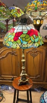Giao lưuu đôi đèn tiffany hoa xanh đỏ