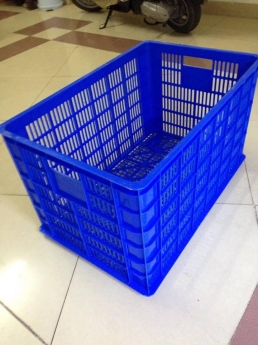 Sọt nhựa rỗng đựng đồ, vật tư trong kho