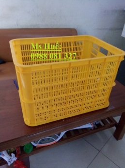 Sọt nhựa rỗng đựng đồ, vật tư trong kho