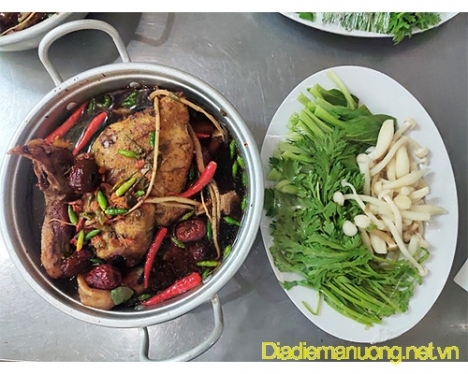 Phi Long Quán - Quán Ăn Miền Trung Ngon Tân Bình