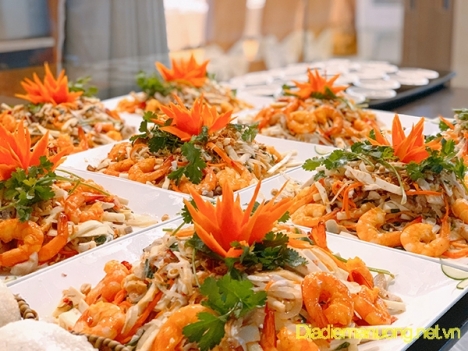 Nhà Hàng Sân Vườn Quận 8