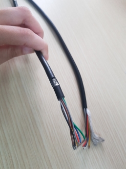 Cáp tín hiệu chống nhiễu/ bọc lưới tiết diện 0.22 mm2; 2, 4, 6, 8 lõi