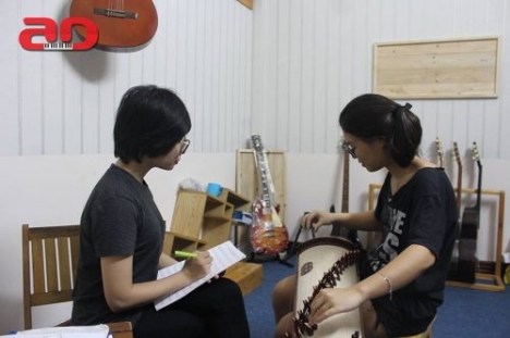 Ở đâu Hà Nội chi phí học đàn tranh rẻ?