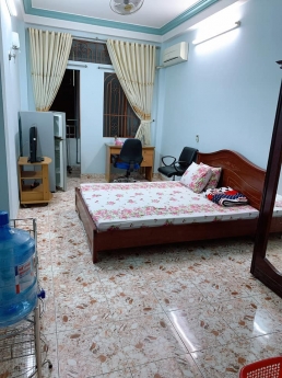 Khu phố Tây Quận 1, vài bước ra Đài Truyền Hình.