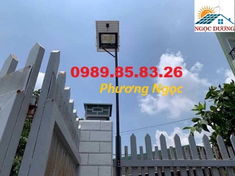 Đèn LED pha sử dụng năng lượng mặt trời, đèn led chiếu sáng năng lượng mặt trời
