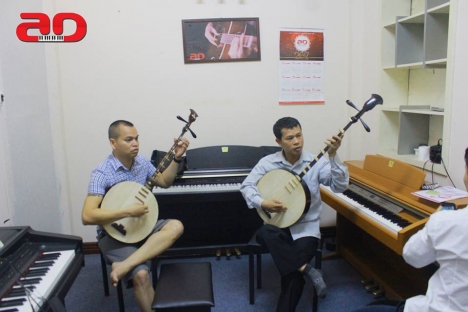 Học đàn Nguyệt tốt nhất tại Hà Nội – Cung Cấp Nhạc Cụ – Gia sư (tại nhà)
