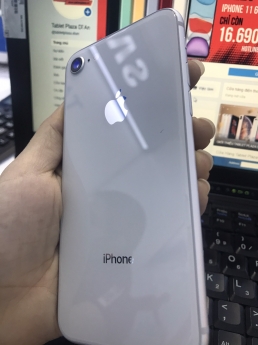 Iphone 8 64g giá 5.xxx/Trả góp 0% lãi suất/BH 12 tháng.