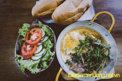 Bánh Mì Xíu Mại, Sinh Tố Nước Ép Ngon Quận 2