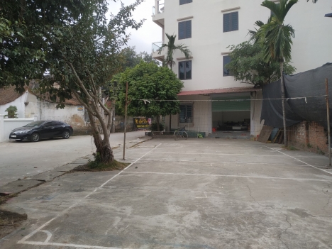 Bán gấp 100m Xuân Bách có thể chia 2 lô đối diện trường cấp 2.MT 10m đường ô tô.LH 0981682290