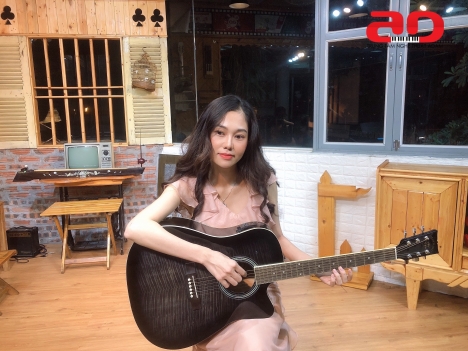 Học chơi đàn Guitar nhanh nhất – Trung Tâm Nghệ Thuật Adam