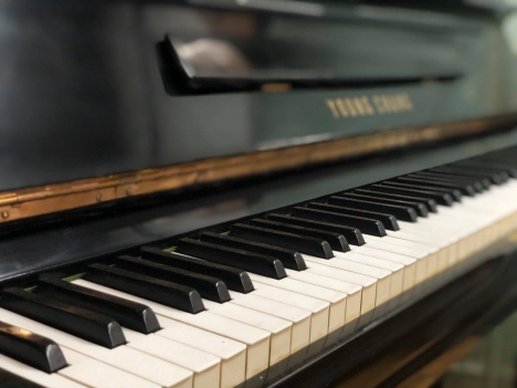 Làm thế nào để mua đàn piano điện tốt nhất?