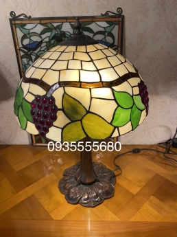 Giao lưu em đèn bàn tiffany hàng cổ