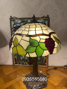 Giao lưu em đèn bàn tiffany hàng cổ