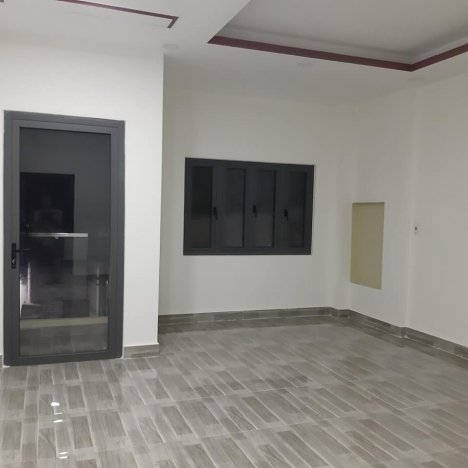 Bán nhà góc hai mặt tiền hẻm 8m, Đ Lạc Long Quân, 60m2, Quận Tân Bình,