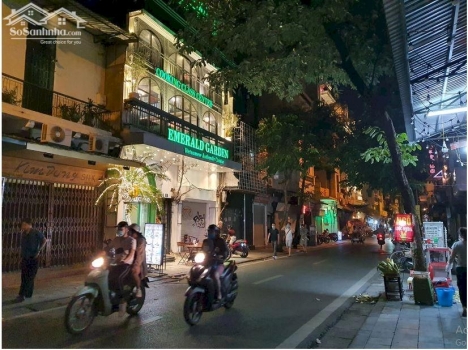 Phố cổ nhỉnh 1 tỷ/m2. Mặt phố Hàng Bè - Hoàn Kiếm. Dt 63m2 nhà 5 tầng Mt 7m Gía 65 tỷ có thương
