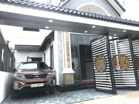 BIỆT THỰ CỦ CHI FULL NỘI THẤT DT (7m x 15m), bán nhanh 