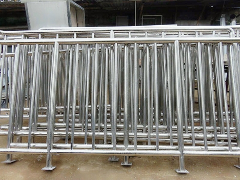 Ốp inox cửa thang máy