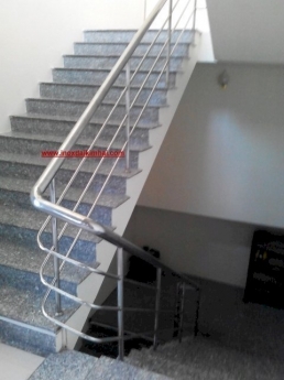 Ốp inox cửa thang máy