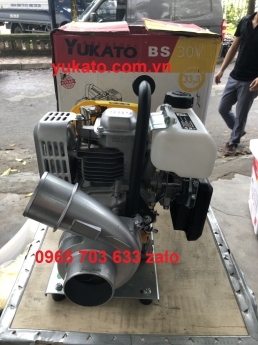 Máy bơm nước Yukato BS30V, nhỏ gọn, bơm khỏe, xa, bảo hành 2 năm.