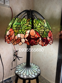 Đèn phiên bản cổ, mới cập bến