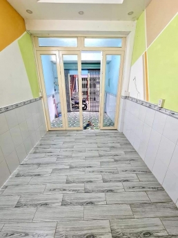 TÂN PHÚ - HẺM THÔNG XE HƠI ĐỖ CỬA - NHÀ MỚI ĐẸP
