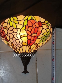Đèn ốp tường tiffany hoạ tiết hoa nho