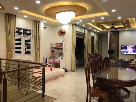 Bán nhà mặt tiền Lạc Long Quân, 4  tầng - Tân Bình, 105m2, mới tinh