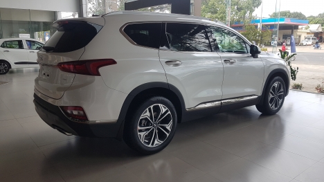 Xe Hyundai SantaFe 2.4 Cao Cấp