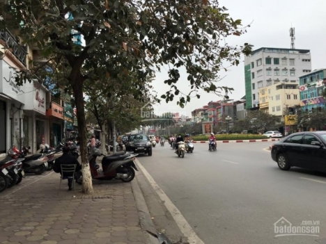 Nhà đất vàng trong làng mặt phố Đào Tấn, Ba Đình 160m2, mt 6.6m, chỉ 62 tỷ. lh: 0969143618