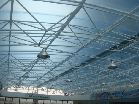 Hướng dẫn vệ sinh mái Polycarbonate