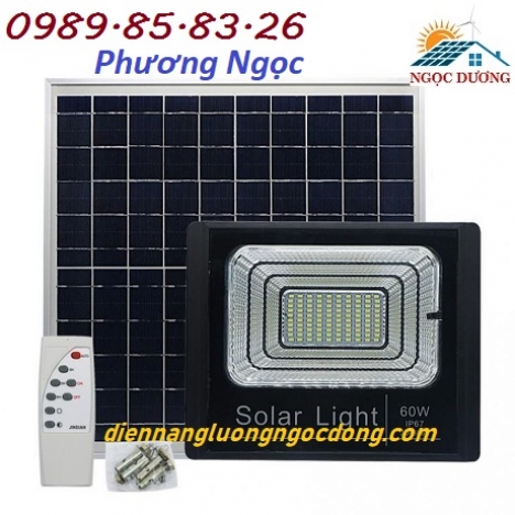 Đèn năng lượng mặt trời 60W, đèn led pha sử dụng năng lượng mặt trời
