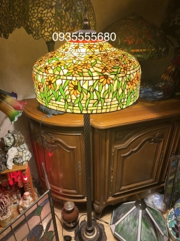 Giao lưu em đèn sàn tiffany hoạ tiết hoa leo