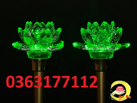 Đôi đèn hoa sen thủy tinh thân đồng Đài Loan giảm giá ngày tết
