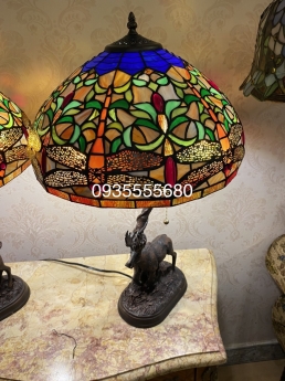 Đèn tifany hoạ thiết chuồn chuồn hoạ tiết tuần lộc