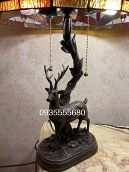 Đèn tifany hoạ thiết chuồn chuồn hoạ tiết tuần lộc